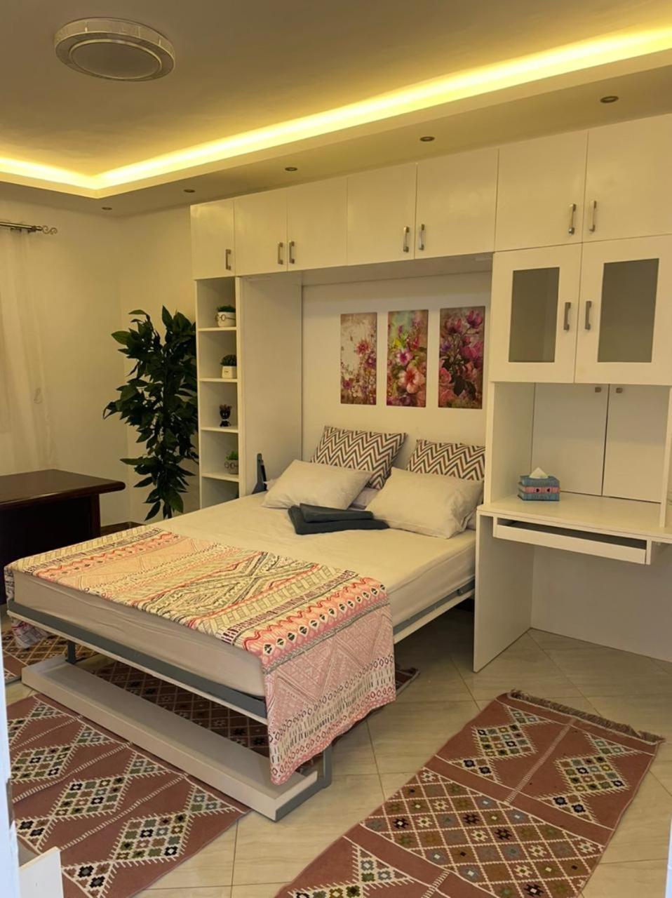 شقة في قلب القاهرة الجديدة تطل على شارع التسعين الشمالي Exterior foto